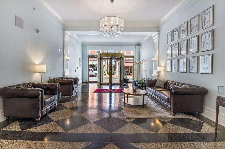 Robert E Lee Hotel