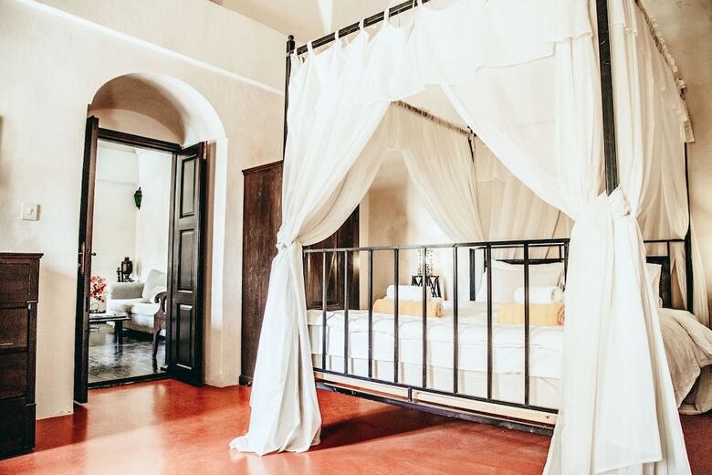 Hotel Santorini Heritage Villas & Mansions
