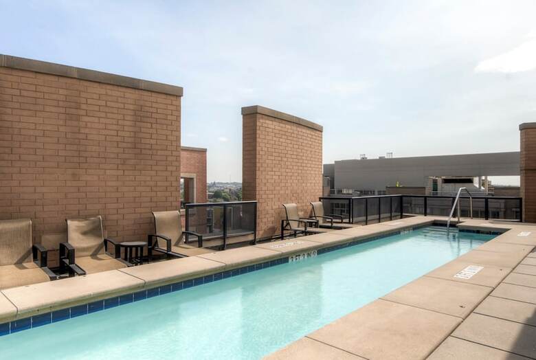 Aparthotel Global Luxury Suites At The Convention Center