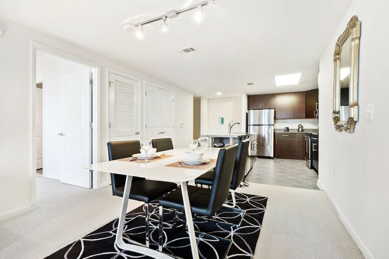 Aparthotel Global Luxury Suites At The Convention Center