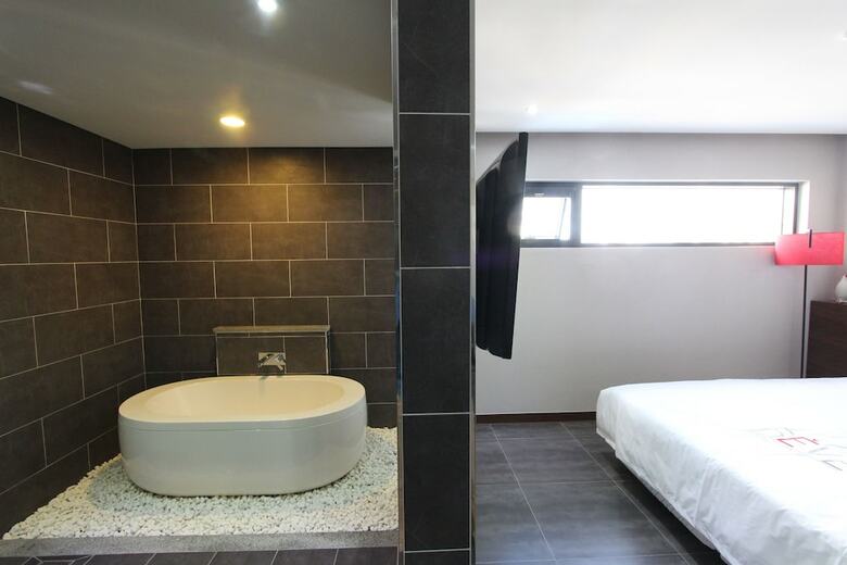 Reve Boutique Hotel