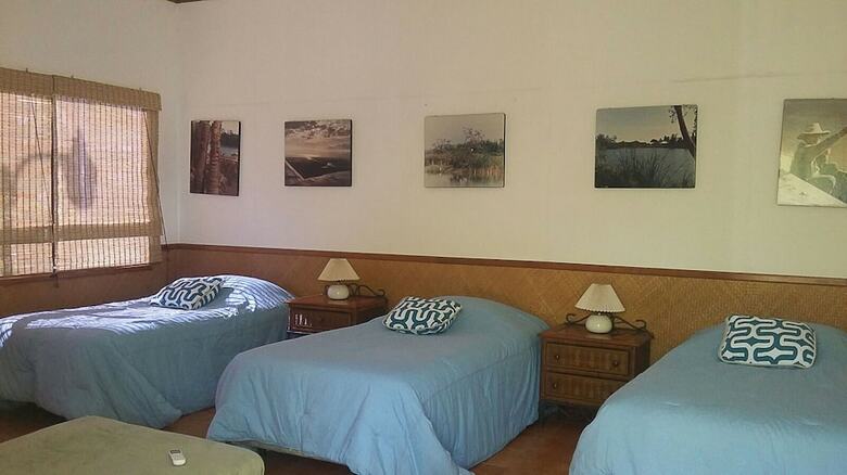 Hotel Puerto Barillas Marina & Lodge