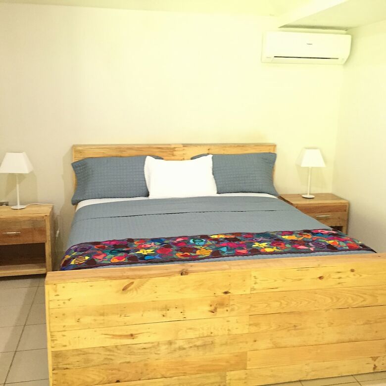 Hotel Puerto Barillas Marina & Lodge