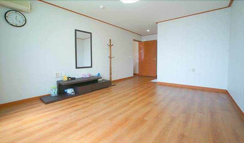 Hotel I-zone