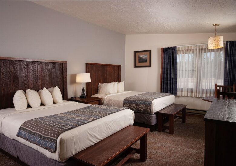 Posada Old Faithful Snow Lodge & Cabins - Inside The Park