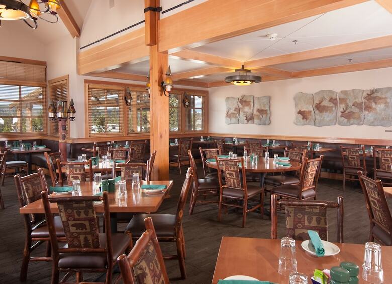 Posada Old Faithful Snow Lodge & Cabins - Inside The Park