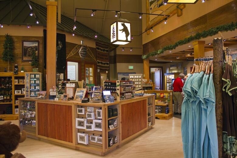 Posada Old Faithful Snow Lodge & Cabins - Inside The Park