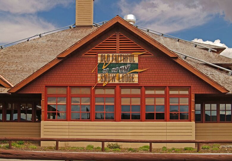 Posada Old Faithful Snow Lodge & Cabins - Inside The Park