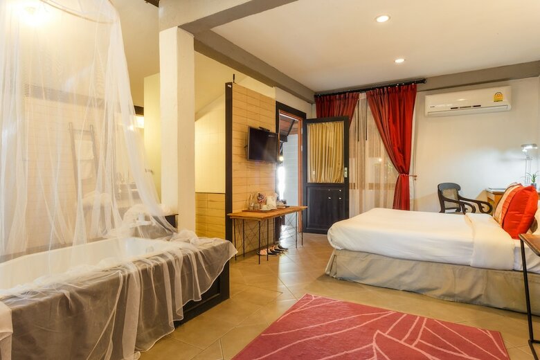 Hotel Baan Suan Residence