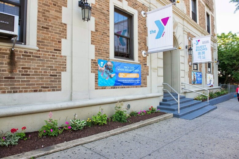 Hostal Flushing Ymca