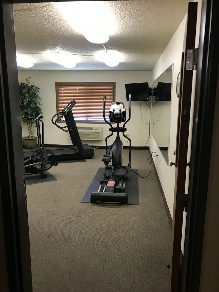 Hotel Americinn By Wyndham West Bend