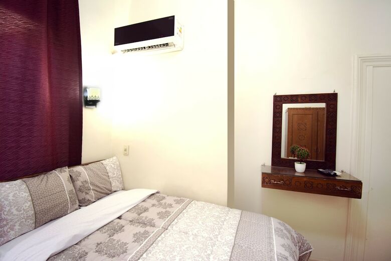 Hotel Minerva Downtown Hostel
