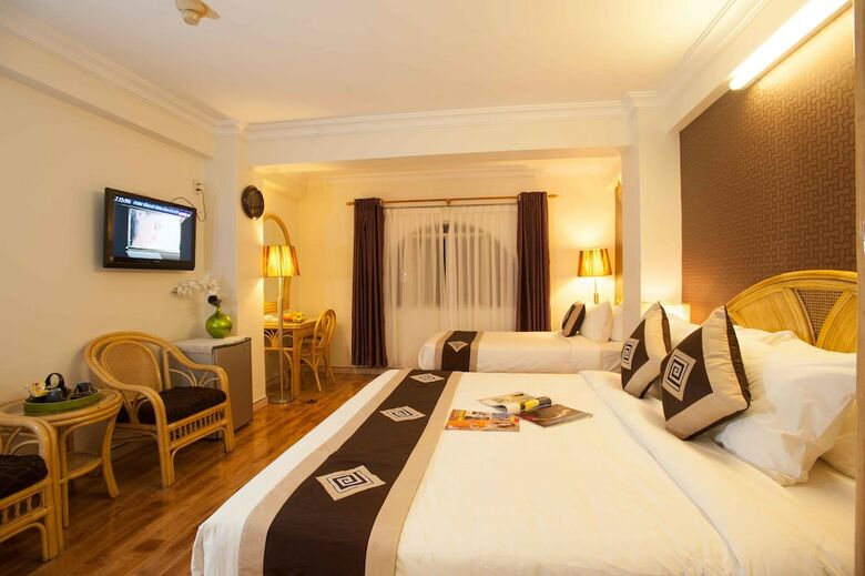Dragon Palace II Hotel