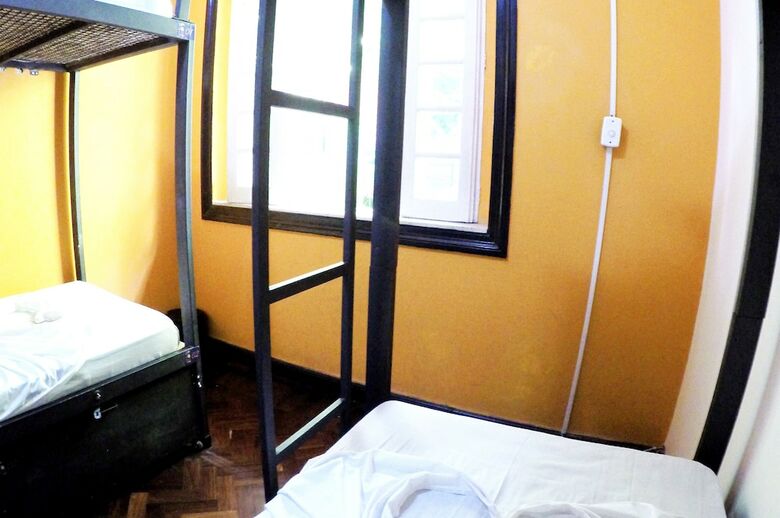 Hostal Pura Vida Hostel