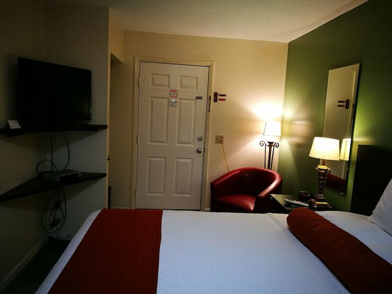 Motel Merida Inn And Suites