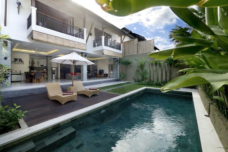 The Kumpi Villas