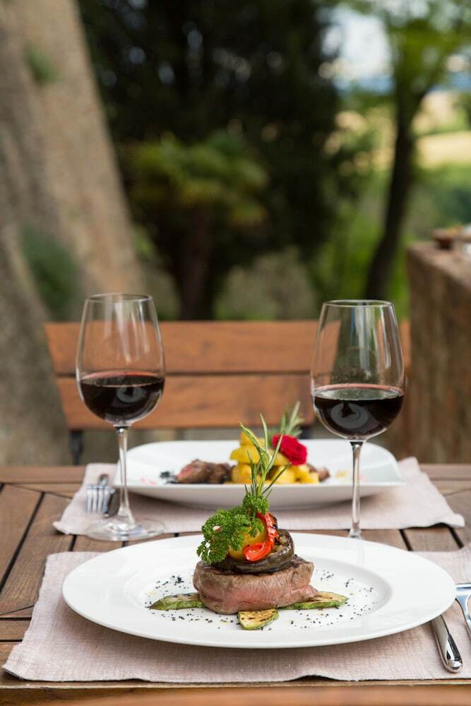 Hotel Castello Di Montegridolfo Spa Resort
