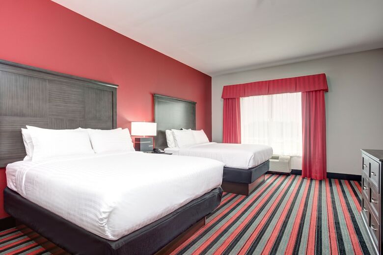 Holiday Inn Hotel & Suites Lafayette North