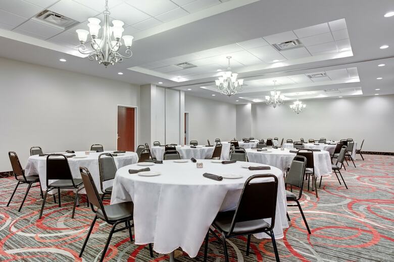 Holiday Inn Hotel & Suites Lafayette North