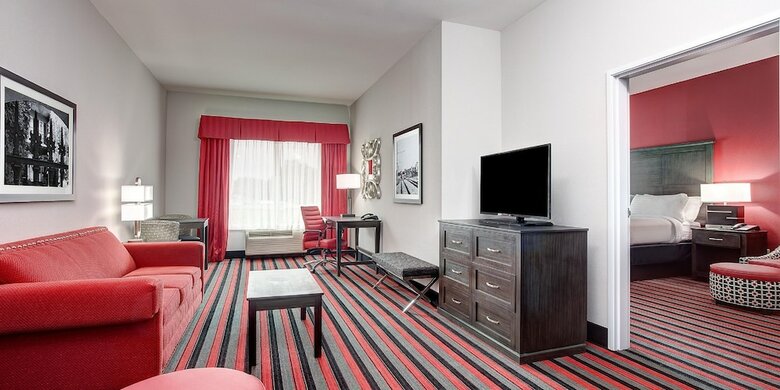 Holiday Inn Hotel & Suites Lafayette North