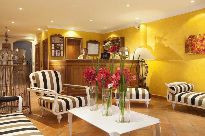 Hotel Boutique H�tel - Hostellerie B�rard & Spa