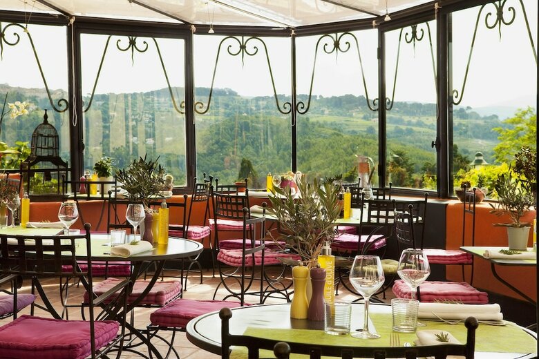Hotel Boutique H�tel - Hostellerie B�rard & Spa