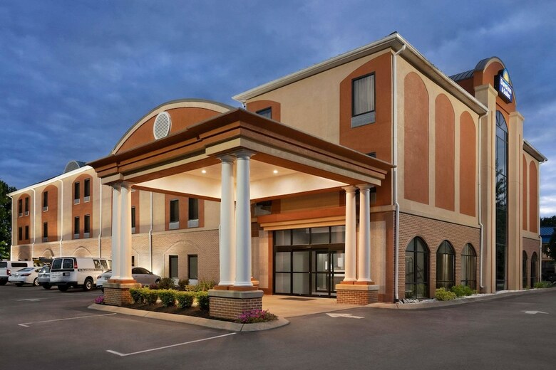 Hotel Days Inn & Suites By Wyndham Murfreesboro