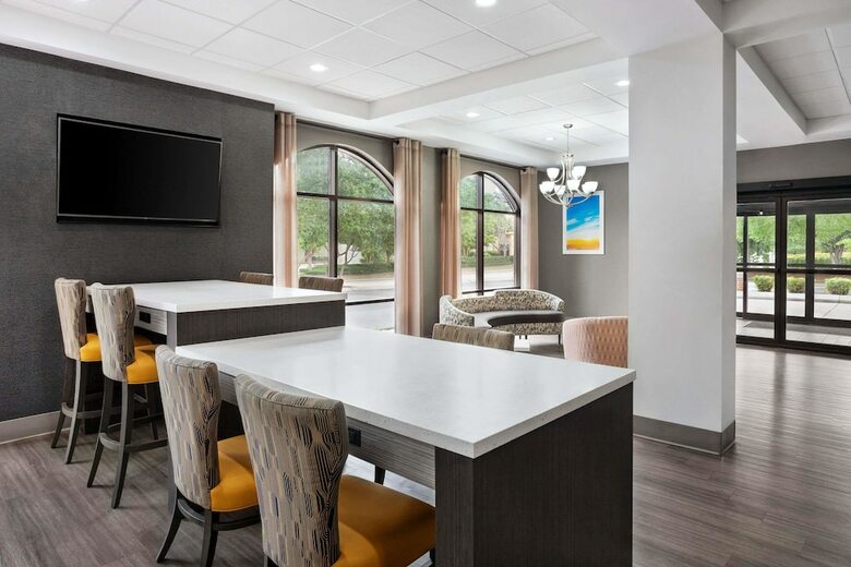 Hotel Days Inn & Suites By Wyndham Murfreesboro