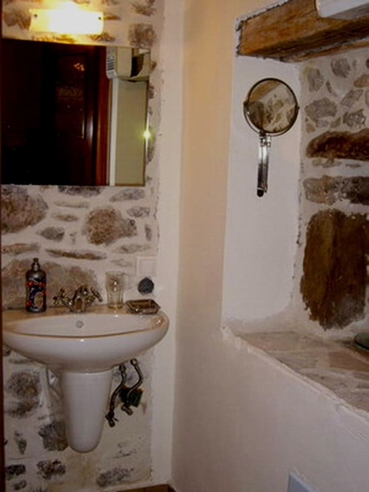 Aparthotel Ksa Sou Traditional Guesthouses