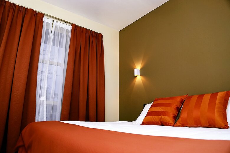 Hotel Qaribu Inn