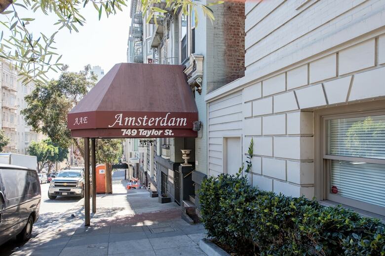 Hostal Amsterdam Hostel