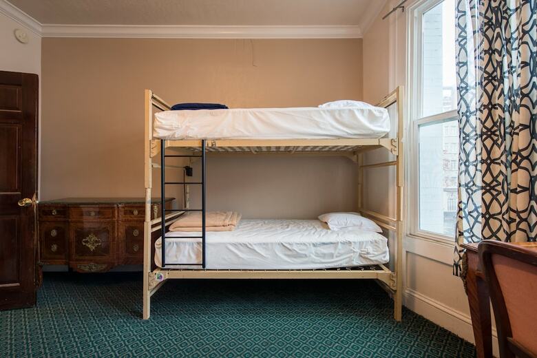 Hostal Amsterdam Hostel
