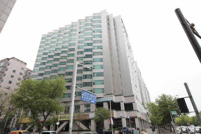 Apartamentos Aplex Residence