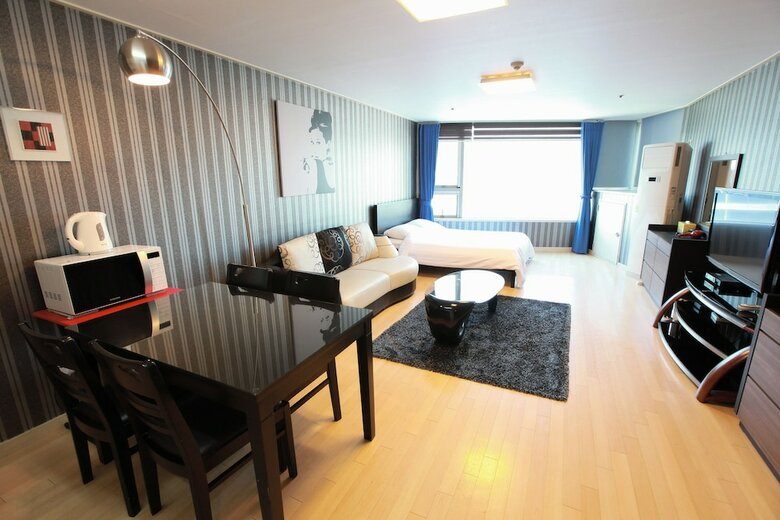 Apartamentos Aplex Residence