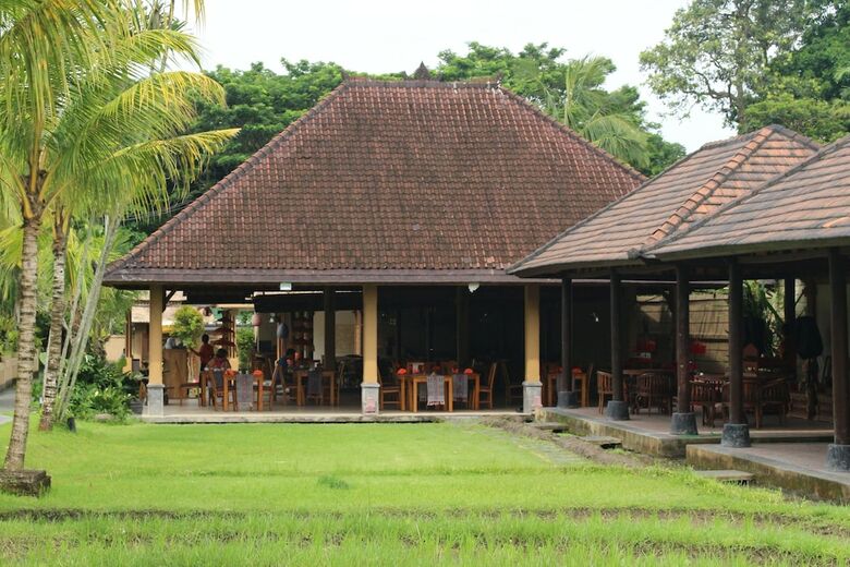 Saren Indah Hotel