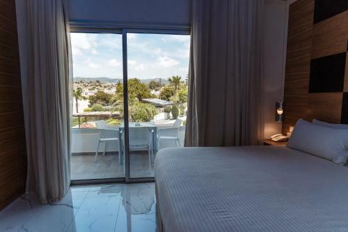Aparthotel Vrachia Beach Resort