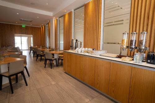 Aparthotel Vrachia Beach Resort