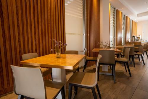 Aparthotel Vrachia Beach Resort