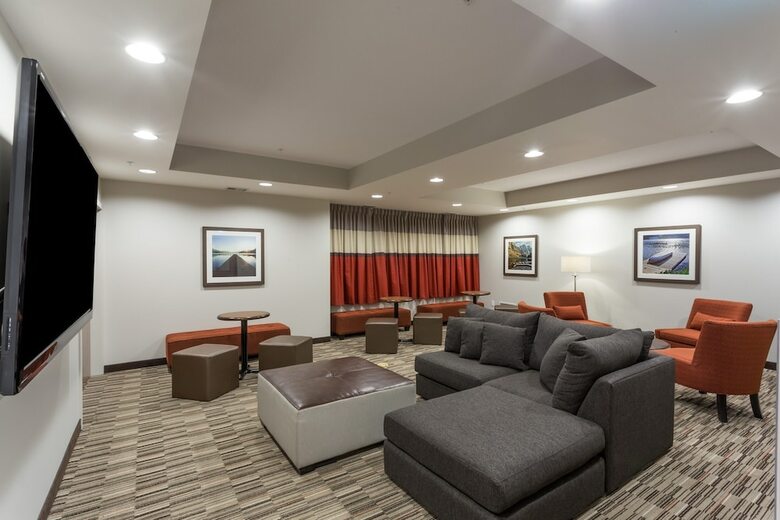 Hotel Microtel Inn & Suites By Wyndham Fort St John