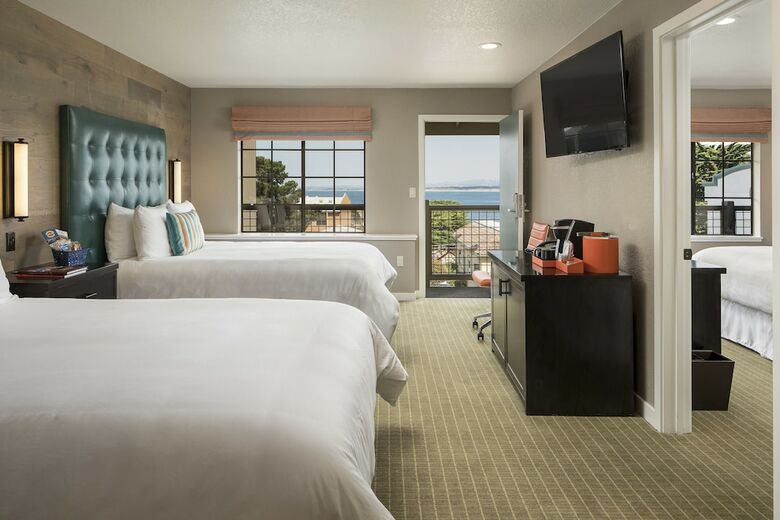 Hotel Wave Street Inn