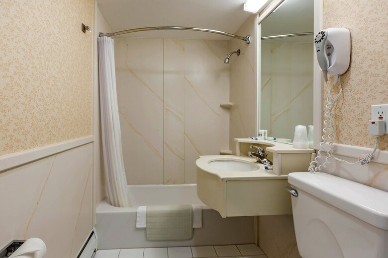 Ogunquit Hotel & Suites