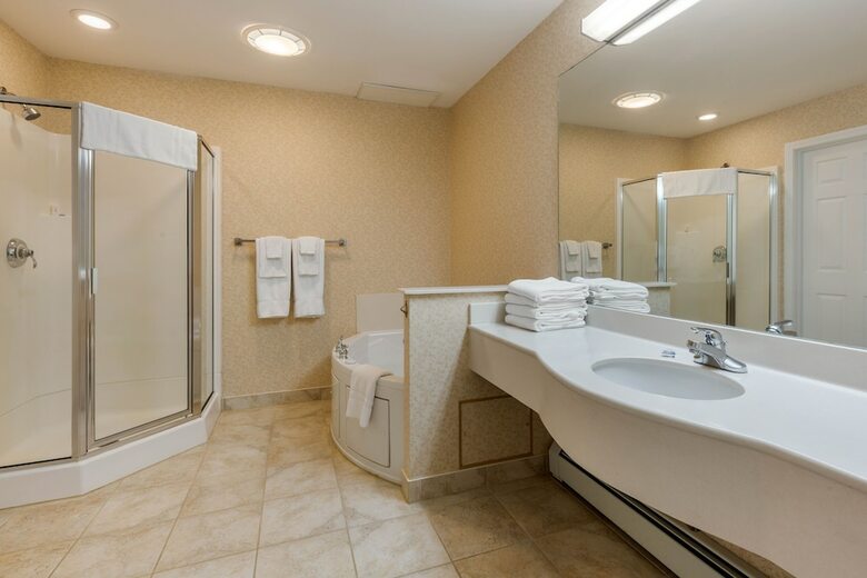 Ogunquit Hotel & Suites