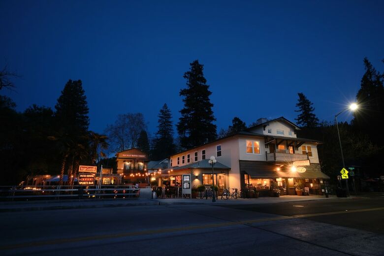 Posada Calistoga Inn Restaurant And Brewery