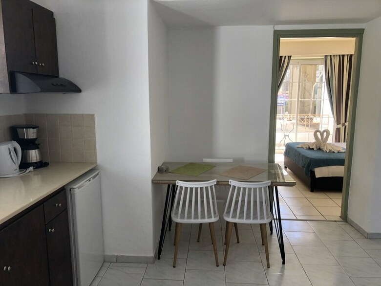 Oleander Apartments