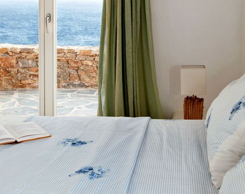 Villa Elia White Residence