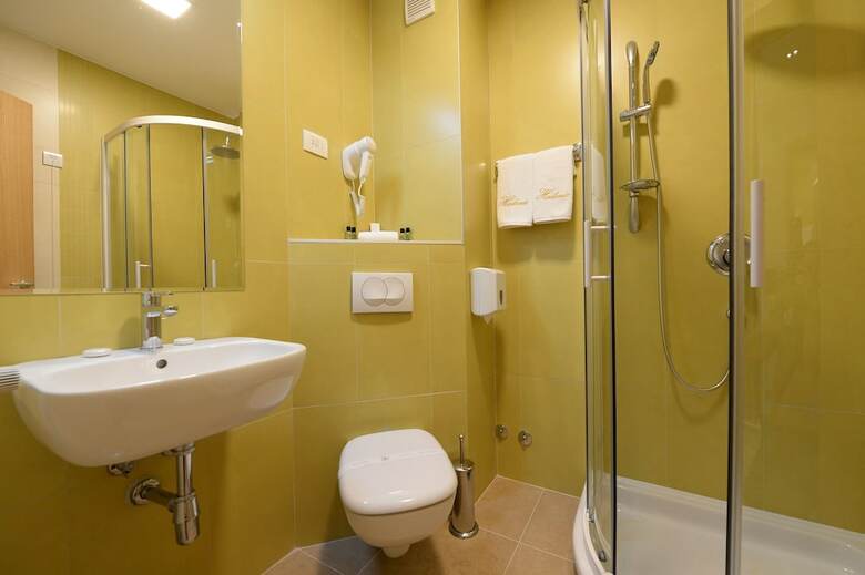 Hotel Hedonic
