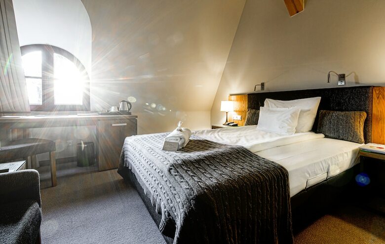 Uroczysko Siedmiu Staw�w Luxury Hotel