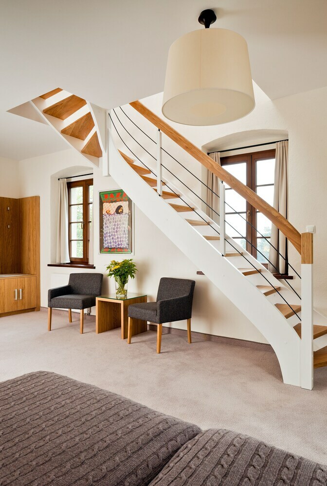 Uroczysko Siedmiu Staw�w Luxury Hotel