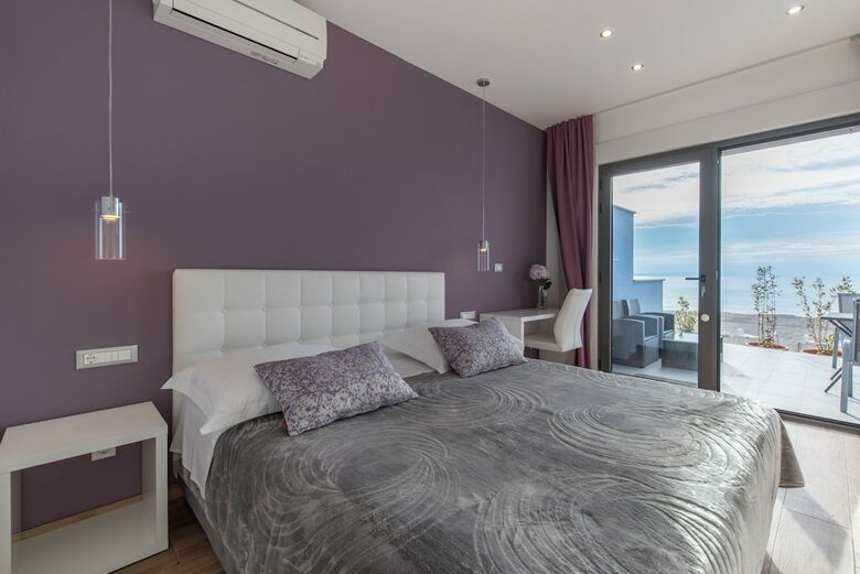 Hotel Beachfront Villa Mediteran