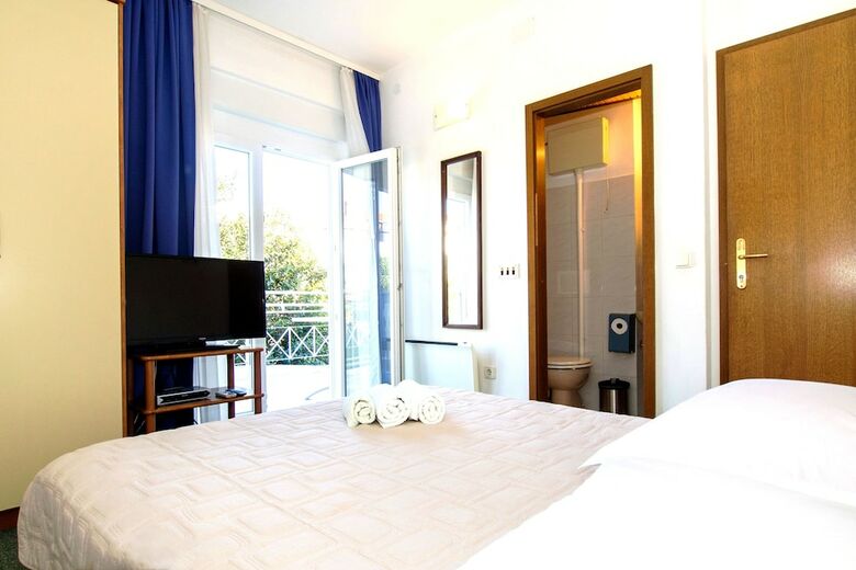 Hotel Beachfront Villa Mediteran